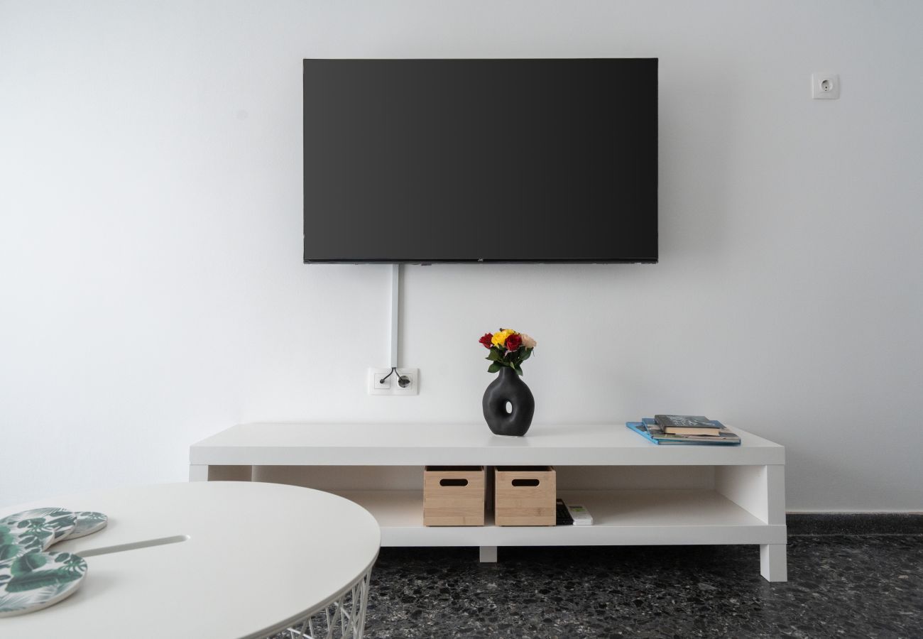 Apartment in Athens - Cozy Apartment in Athens with Balcony, 5 min to Metro