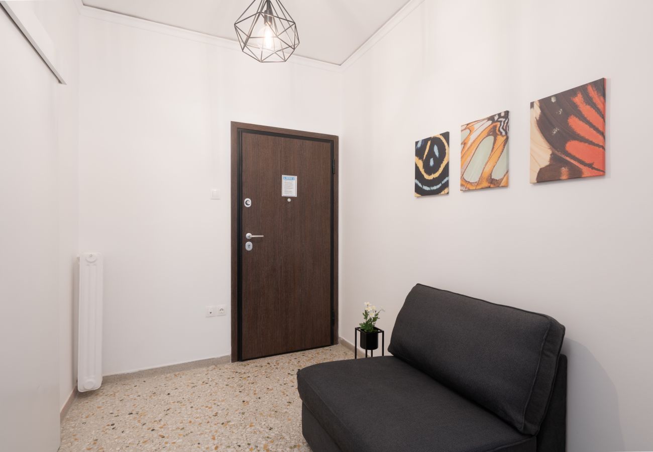 Apartment in Athens - Cozy Apartment in Athens with Balcony, 5 min to Metro