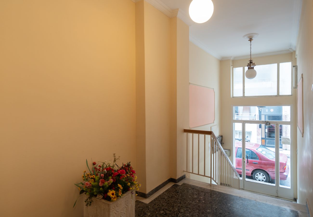 Apartment in Athens - Cozy Apartment in Athens with Balcony, 5 min to Metro