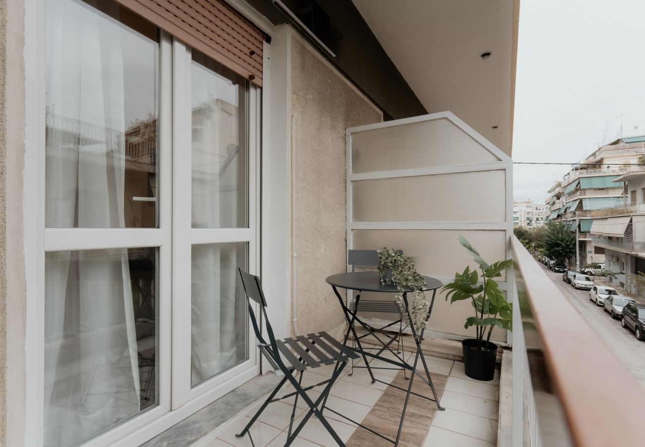 Apartment in Athens - Cozy Apartment in Athens with Balcony, 5 min to Metro