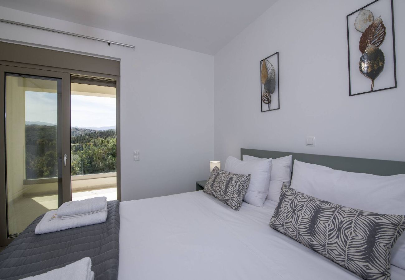 Villa in Douliana - Icarus Luxury Private  Villa 