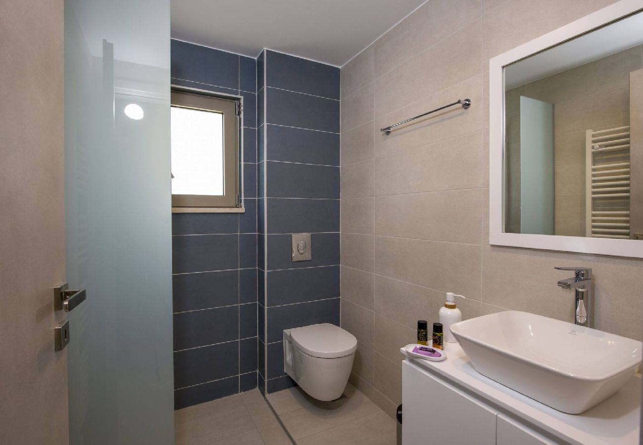 Villa in Douliana - Icarus Luxury Private  Villa 