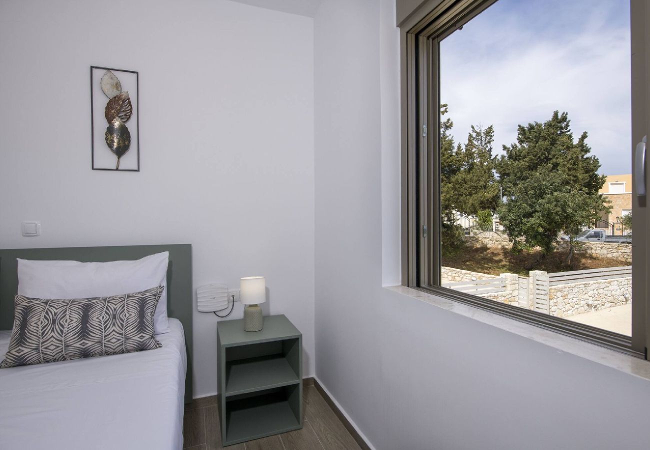 Villa in Douliana - Icarus Luxury Private  Villa 