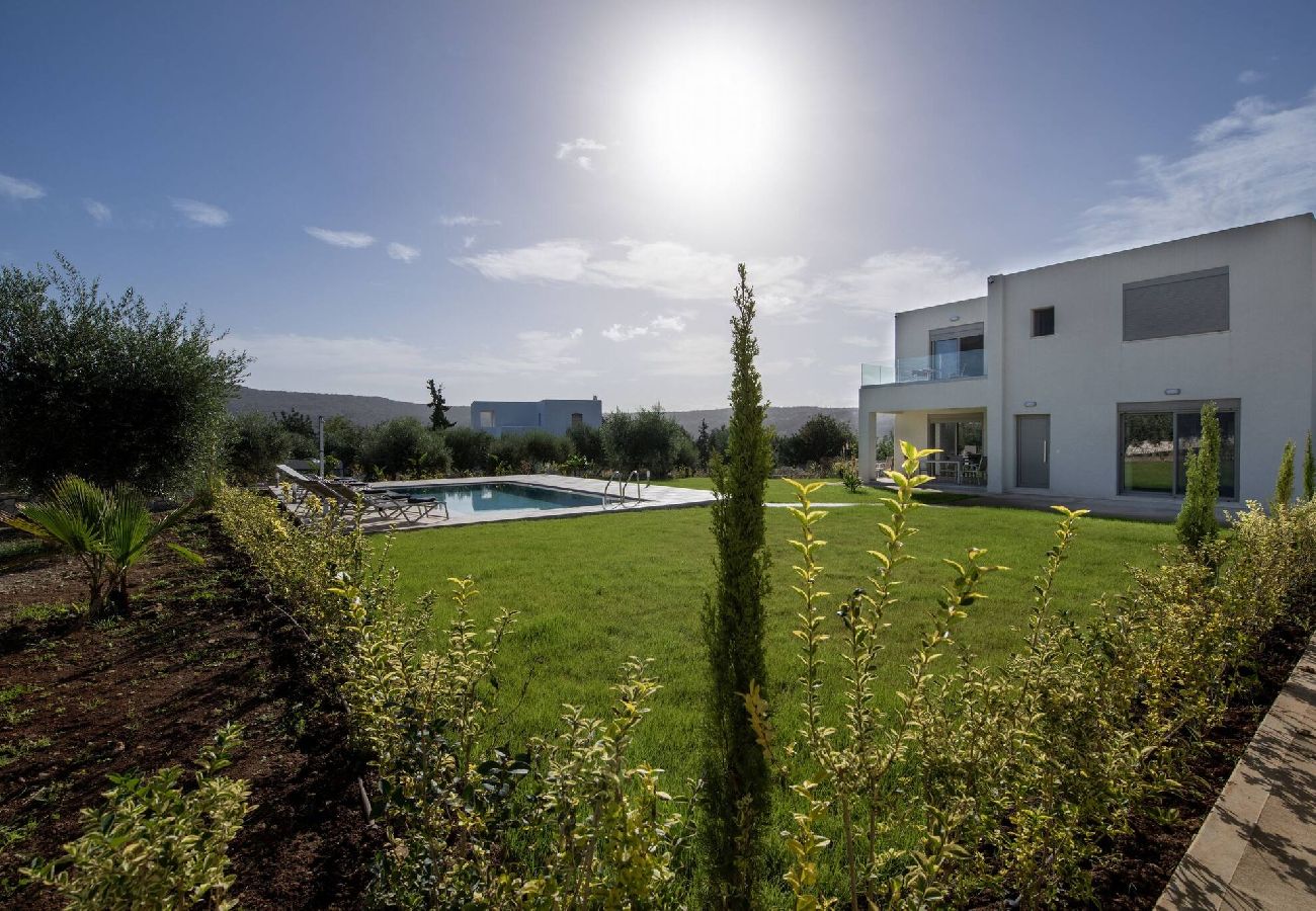 Villa in Douliana - Icarus Luxury Private  Villa 