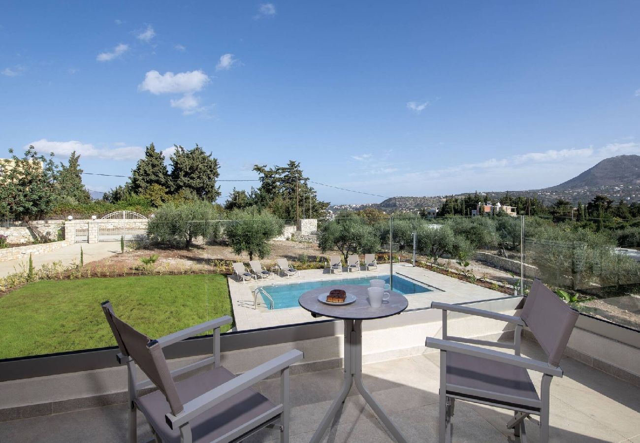 Villa in Douliana - Icarus Luxury Private  Villa 