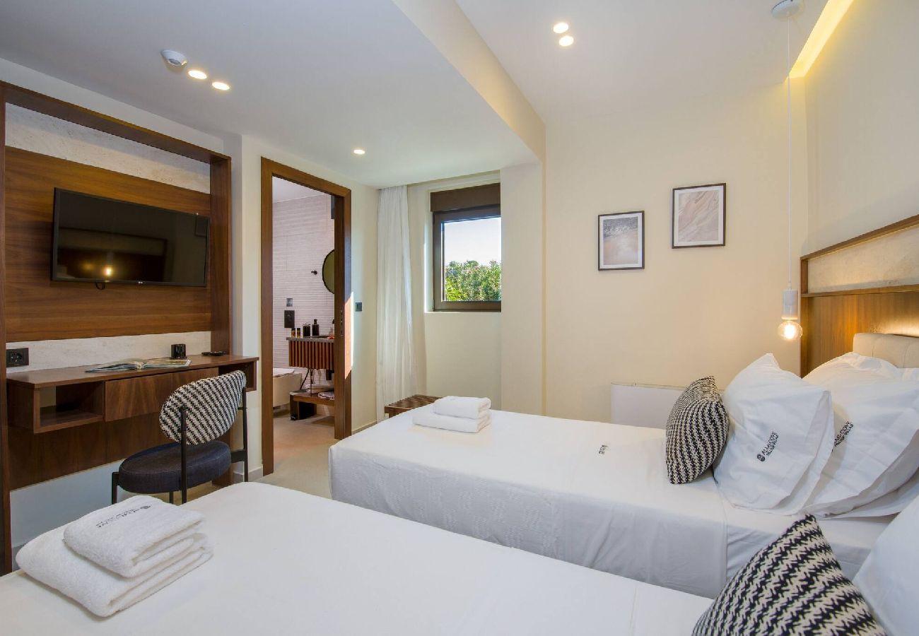 Villa in Almyrida - Almi-Cove Hilltop Villa II 