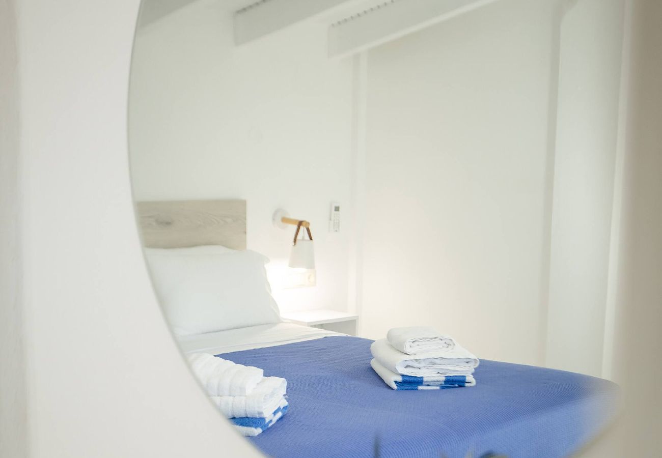 Apartment in Platanias - Apartment suite on private tranquil retreat-Unit 4 