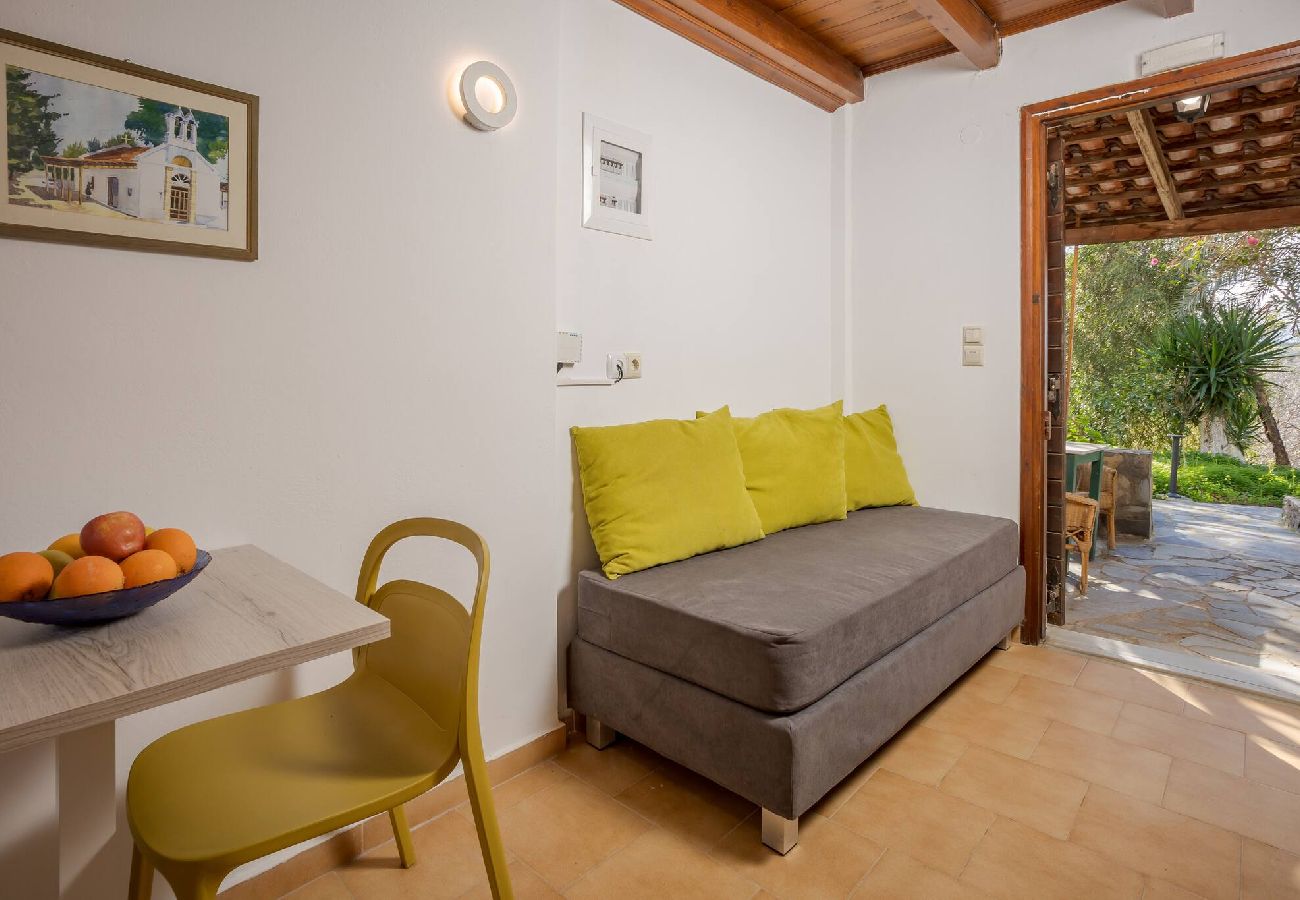 Apartment in Platanias - Apartment suite on private tranquil retreat-Unit 4 
