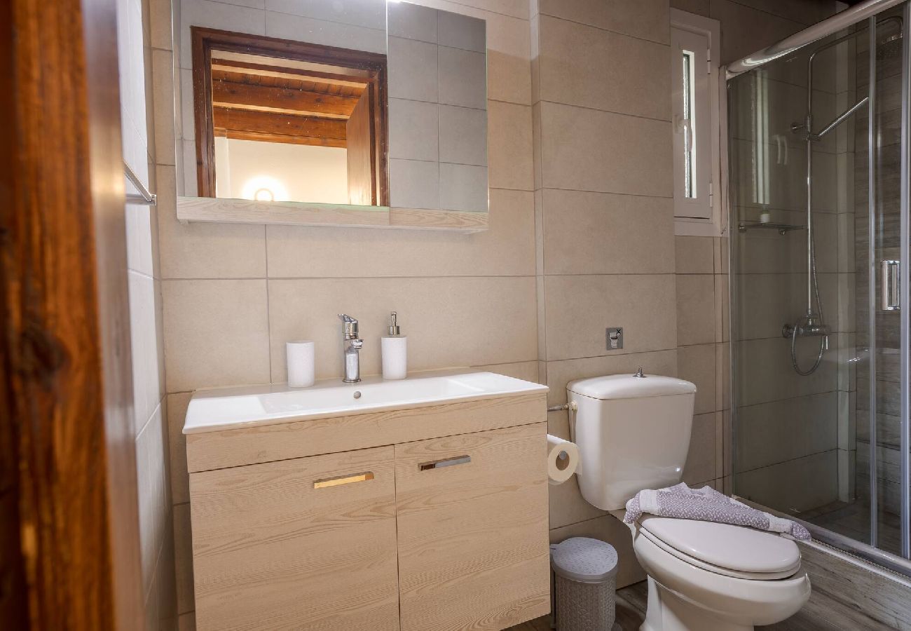 Apartment in Platanias - Apartment suite on private tranquil retreat-Unit 4 