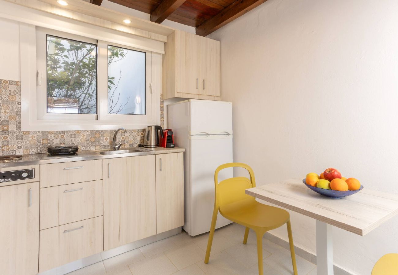 Apartment in Platanias - Apartment suite on private tranquil retreat-Unit 7 