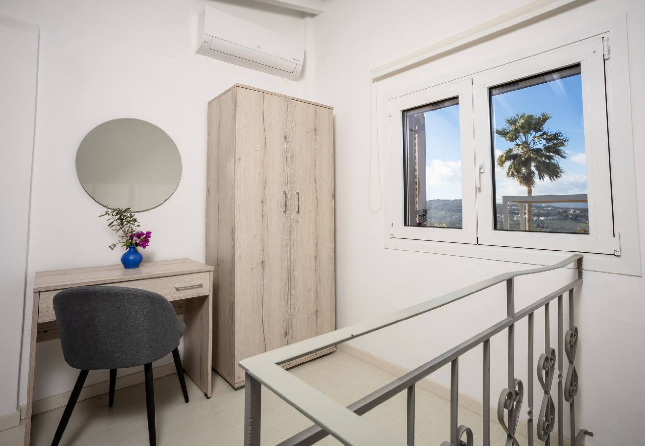Apartment in Platanias - Apartment suite on private tranquil retreat-Unit 7 