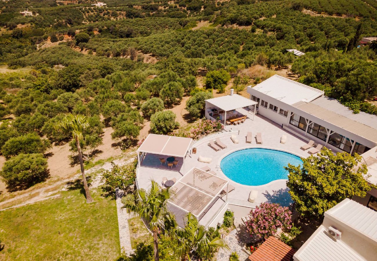 Apartment in Platanias - Apartment suite on private tranquil retreat-Unit 6 