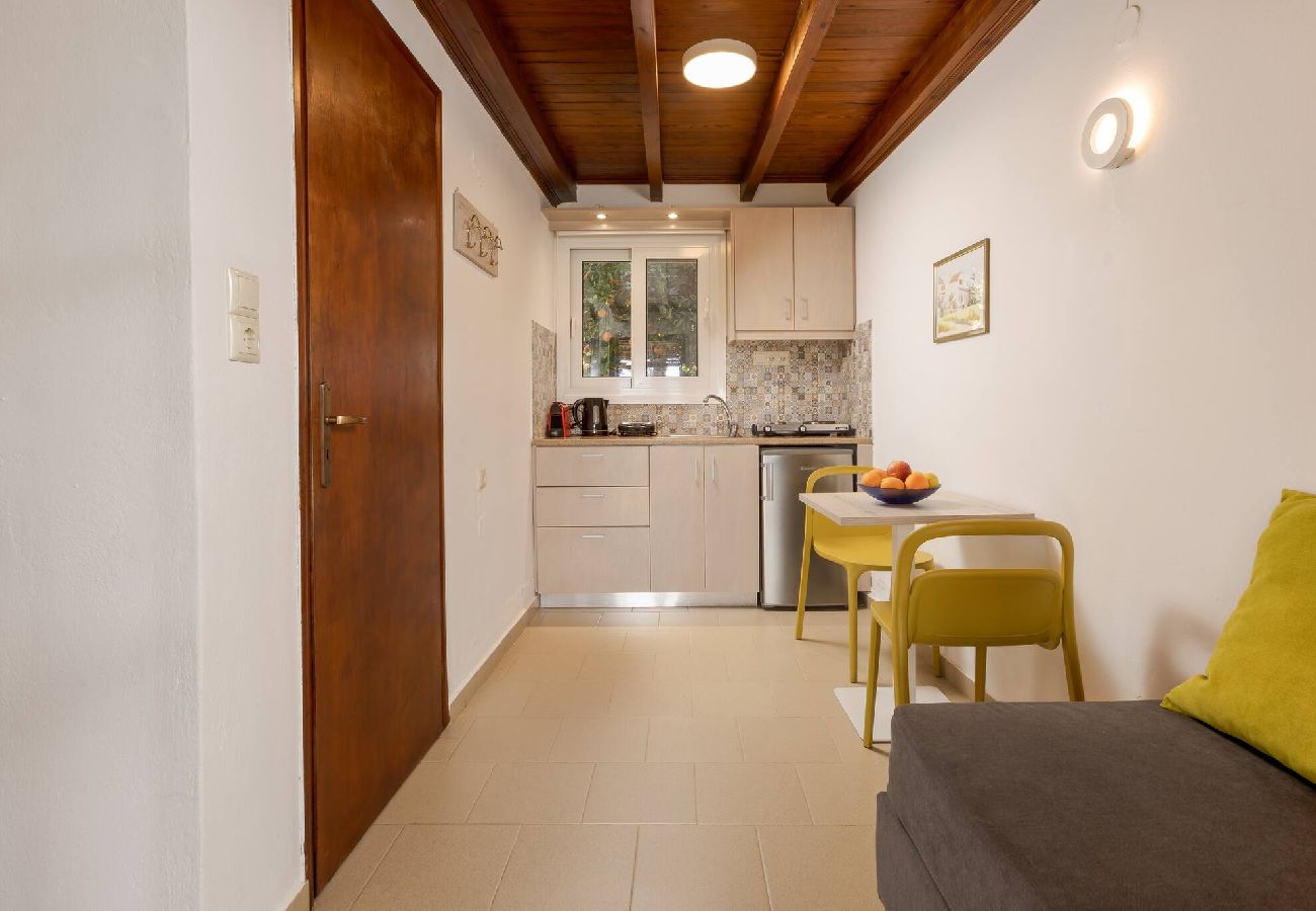 Apartment in Platanias - Apartment suite on private tranquil retreat-Unit 5 