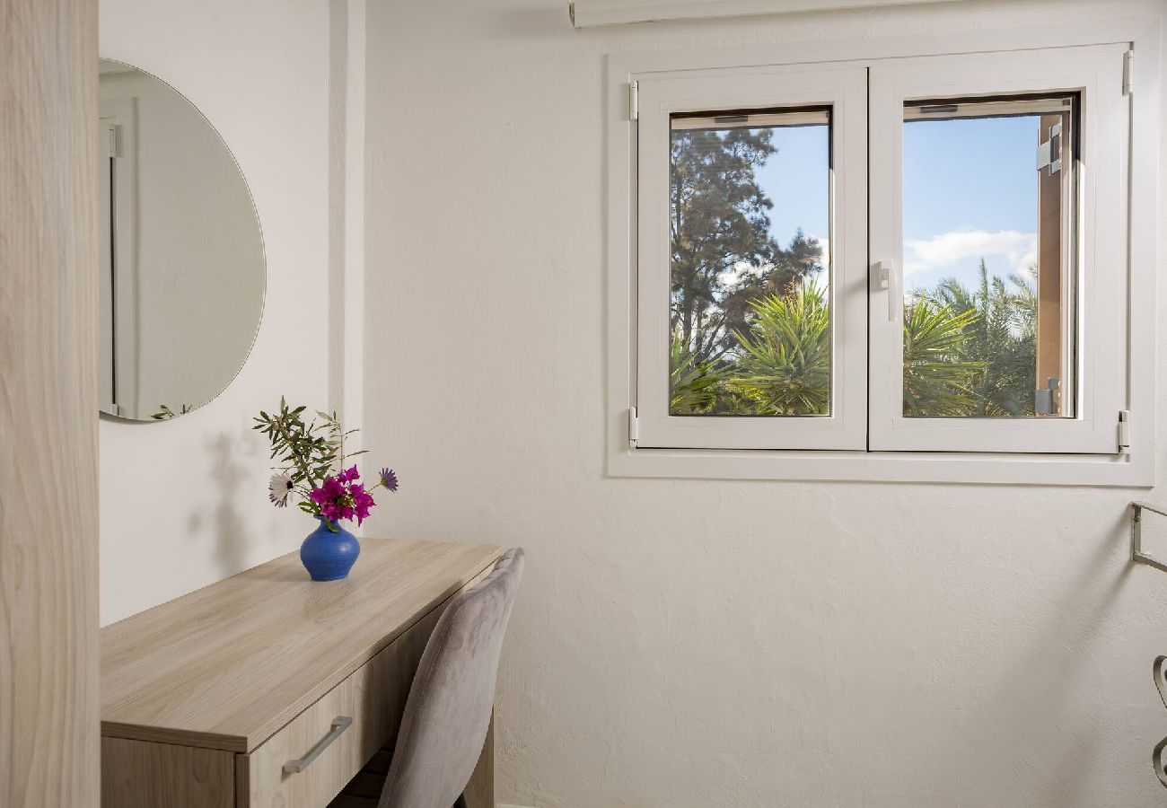 Apartment in Platanias - Apartment suite on private tranquil retreat-Unit 3 