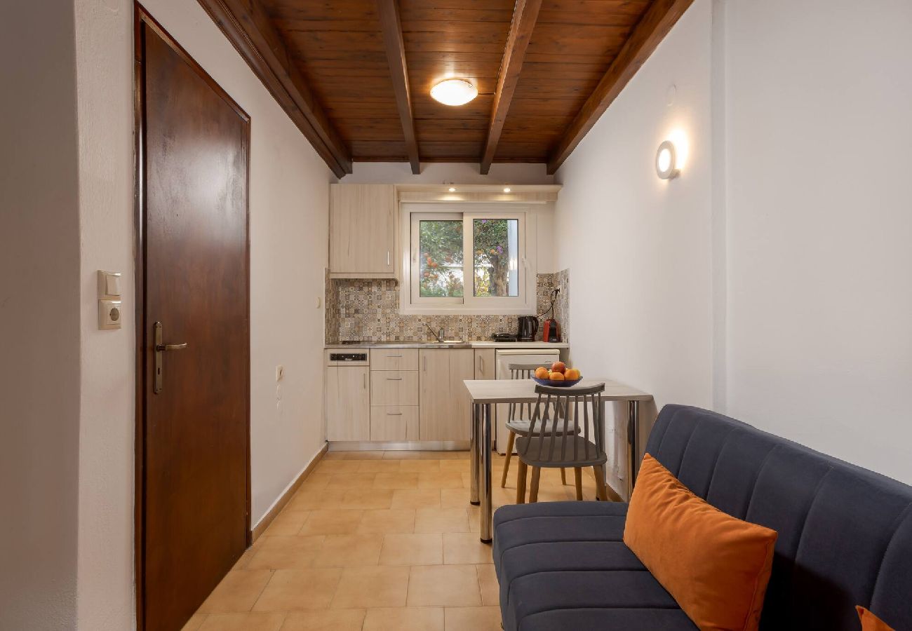 Apartment in Platanias - Apartment suite on private tranquil retreat-Unit 3 