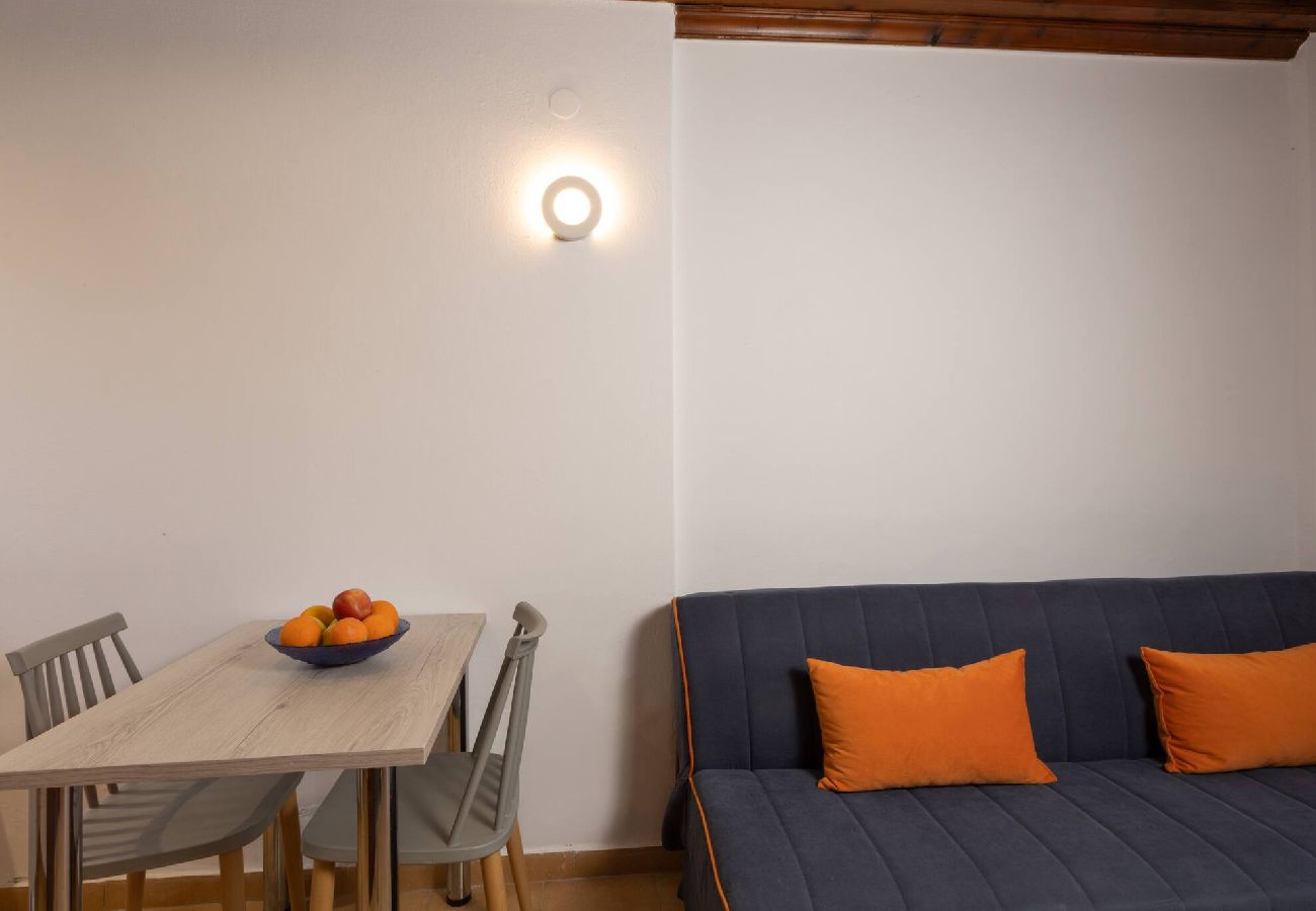Apartment in Platanias - Apartment suite on private tranquil retreat-Unit 3 
