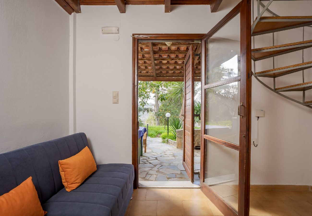 Apartment in Platanias - Apartment suite on private tranquil retreat-Unit 3 