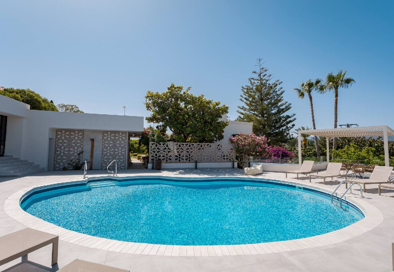 Apartment in Platanias - Apartment suite on private tranquil retreat-Unit 3 