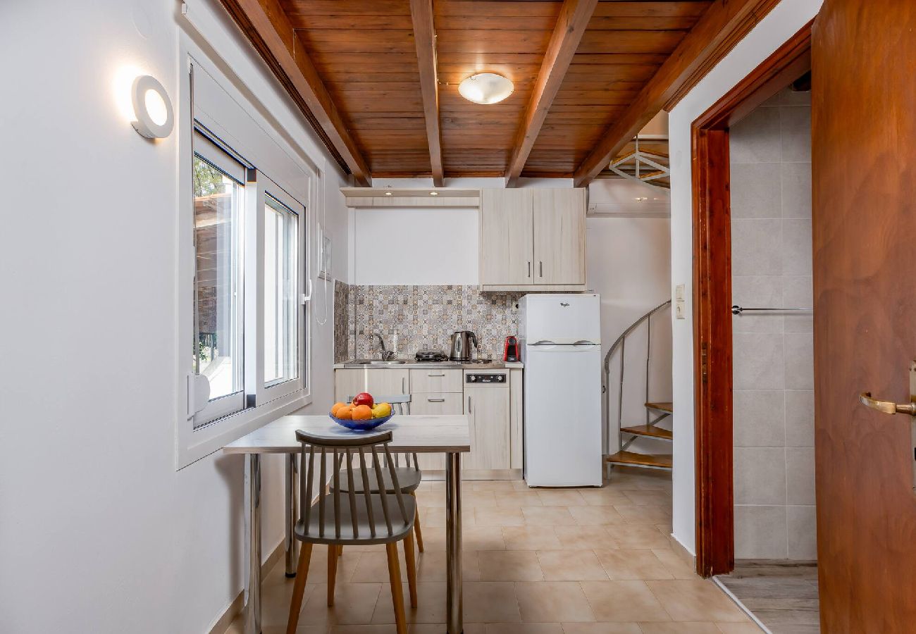 Apartment in Platanias - Apartment suite on private tranquil retreat-Unit 1 