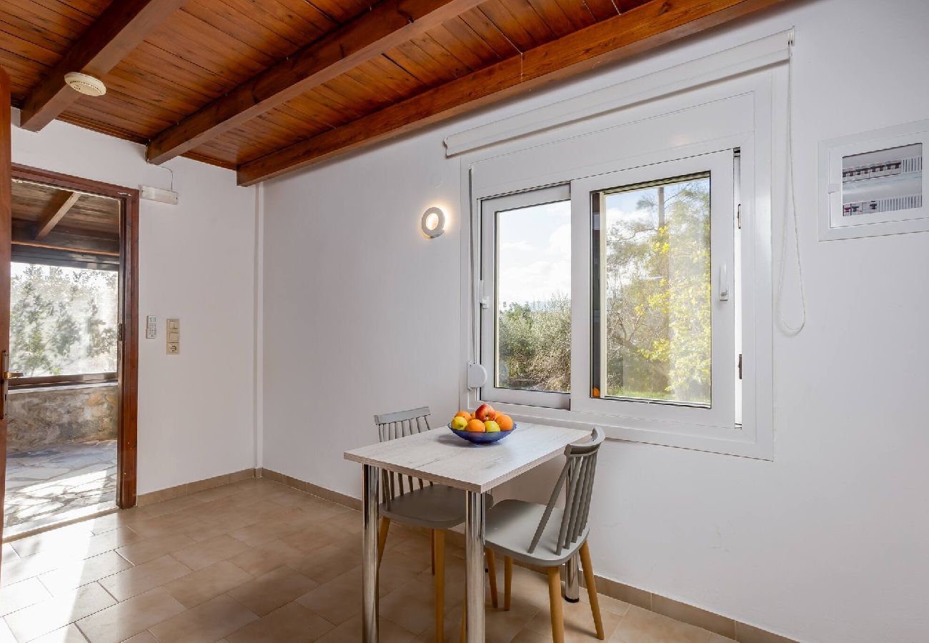 Apartment in Platanias - Apartment suite on private tranquil retreat-Unit 1 