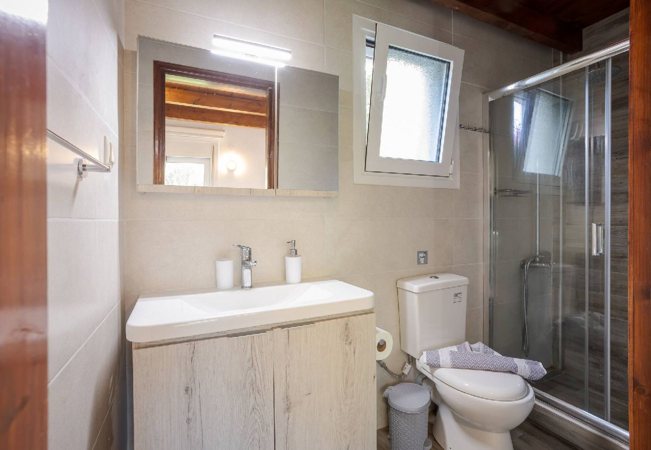 Apartment in Platanias - Apartment suite on private tranquil retreat-Unit 1 
