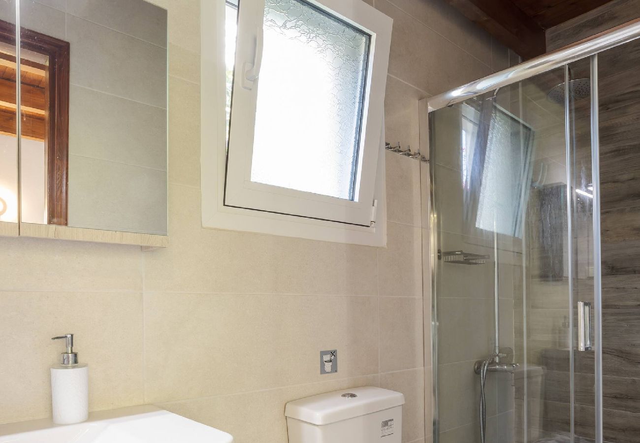 Apartment in Platanias - Apartment suite on private tranquil retreat-Unit 1 