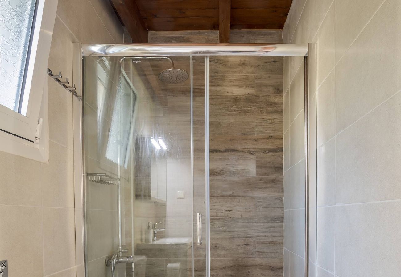 Apartment in Platanias - Apartment suite on private tranquil retreat-Unit 1 