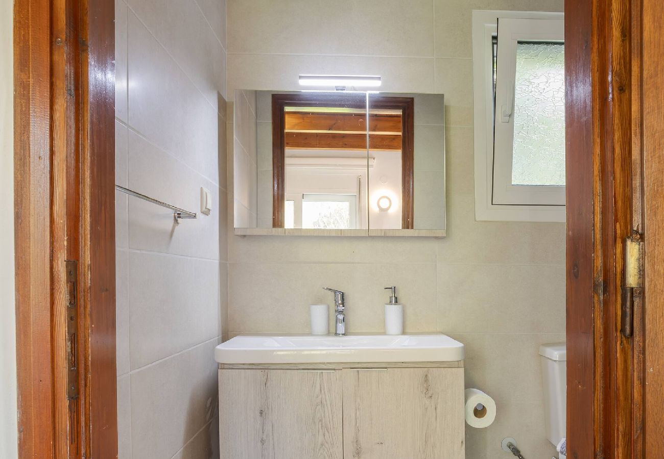 Apartment in Platanias - Apartment suite on private tranquil retreat-Unit 1 
