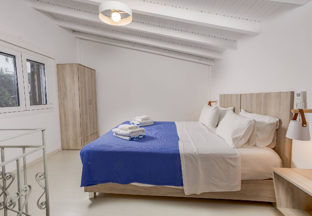 Apartment in Platanias - Apartment suite on private tranquil retreat-Unit 1 