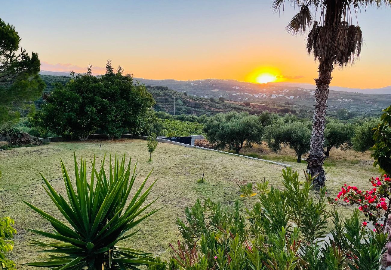 Apartment in Platanias - Apartment suite on private tranquil retreat-Unit 2 