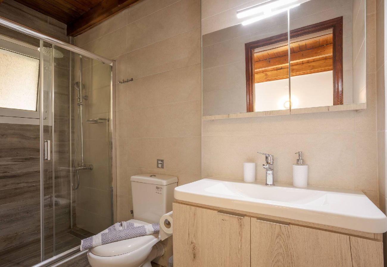Apartment in Platanias - Apartment suite on private tranquil retreat-Unit 2 