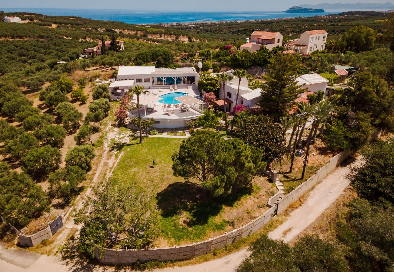 Apartment in Platanias - Apartment suite on private tranquil retreat-Unit 2 