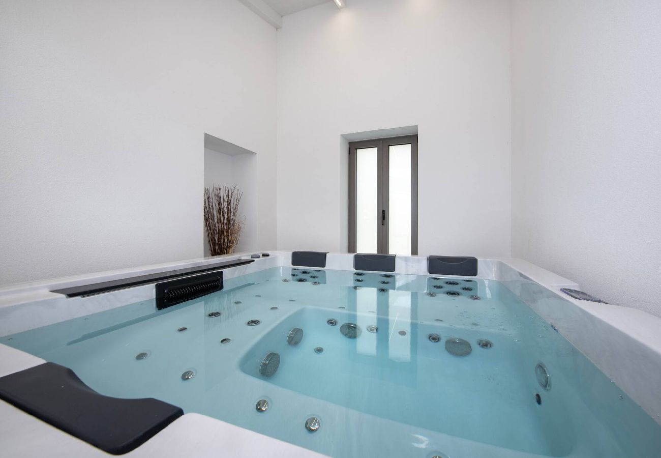 House in Chania - Chania Luxury City Retreat, Hammam & Outdoor Jacuzzi
