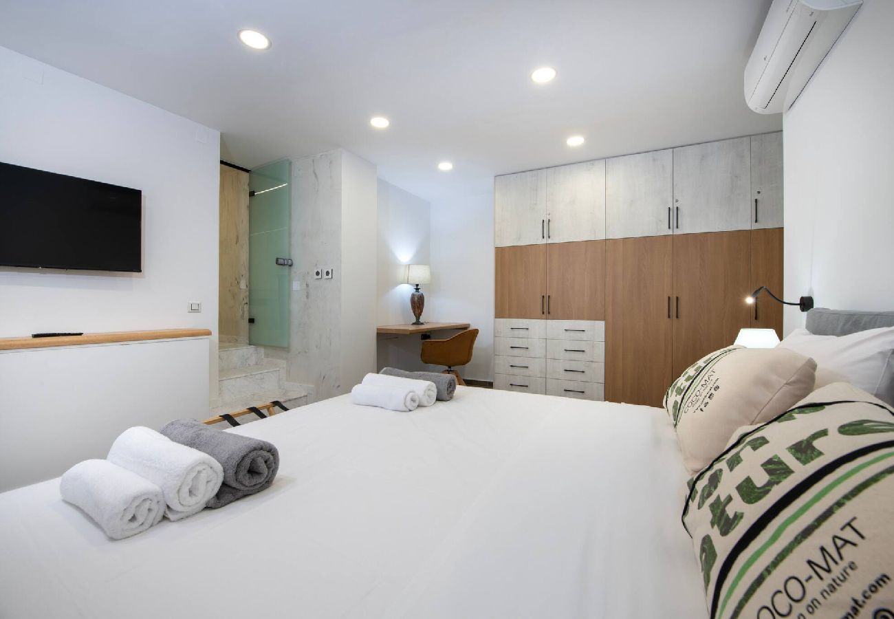 House in Chania - Chania Luxury City Retreat, Hammam & Outdoor Jacuzzi