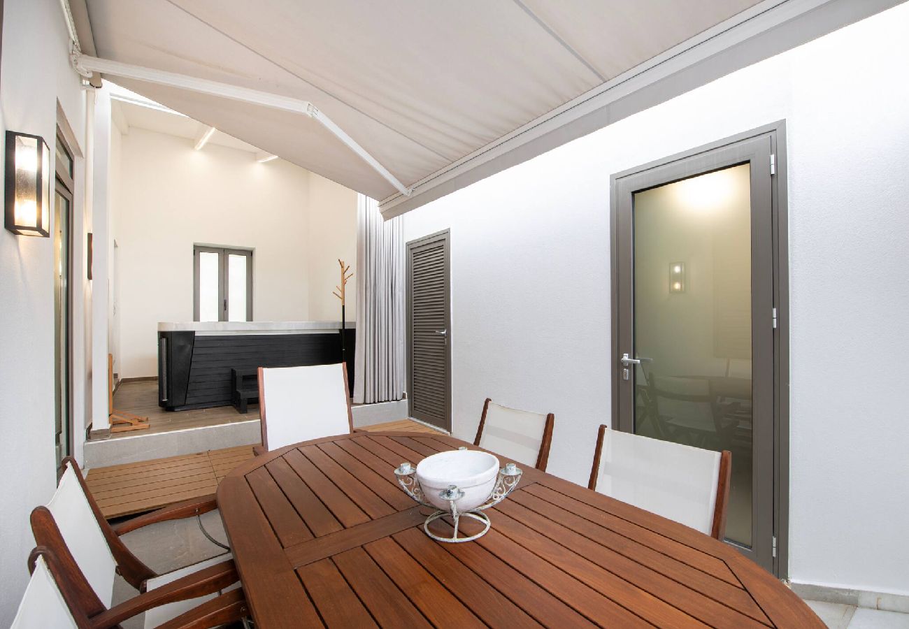 House in Chania - Chania Luxury City Retreat, Hammam & Outdoor Jacuzzi