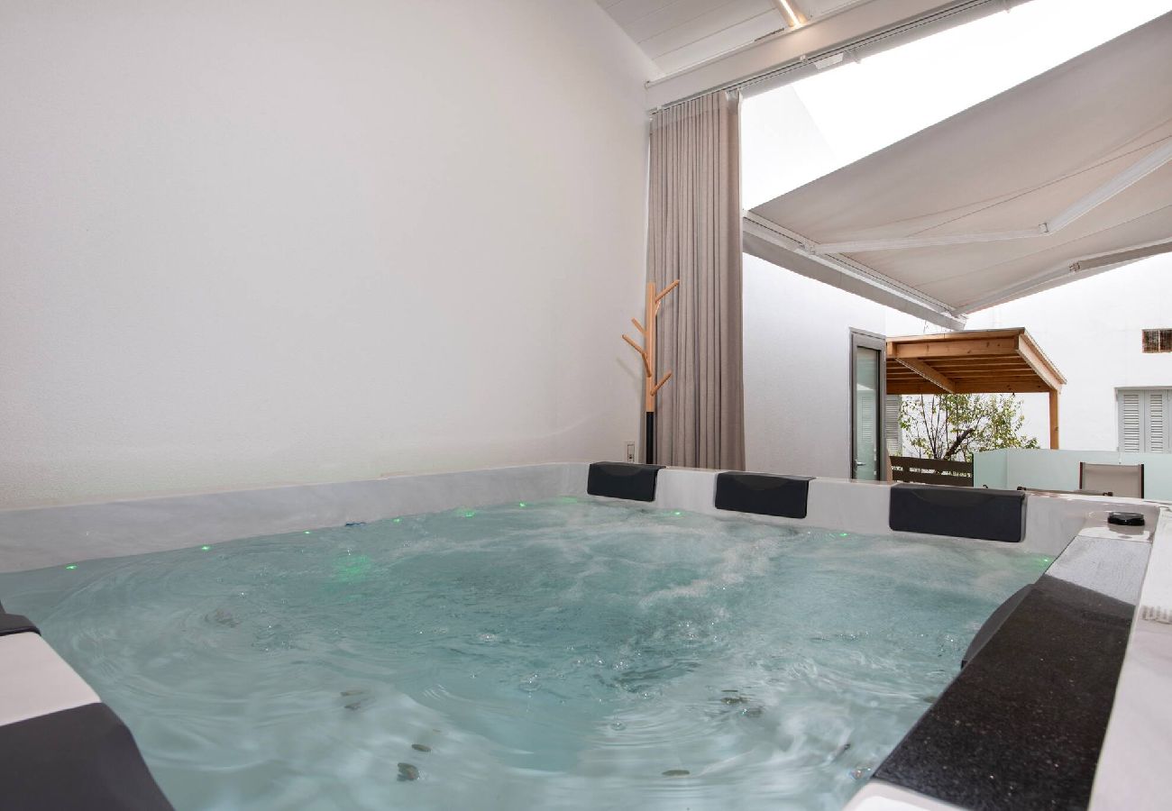 House in Chania - Chania Luxury City Retreat, Hammam & Outdoor Jacuzzi