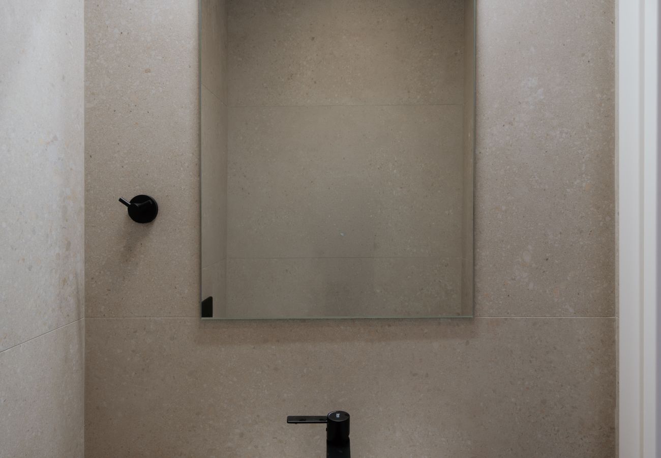 Apartment in Athens - Moschonision 18, E1 5th 4b3b 