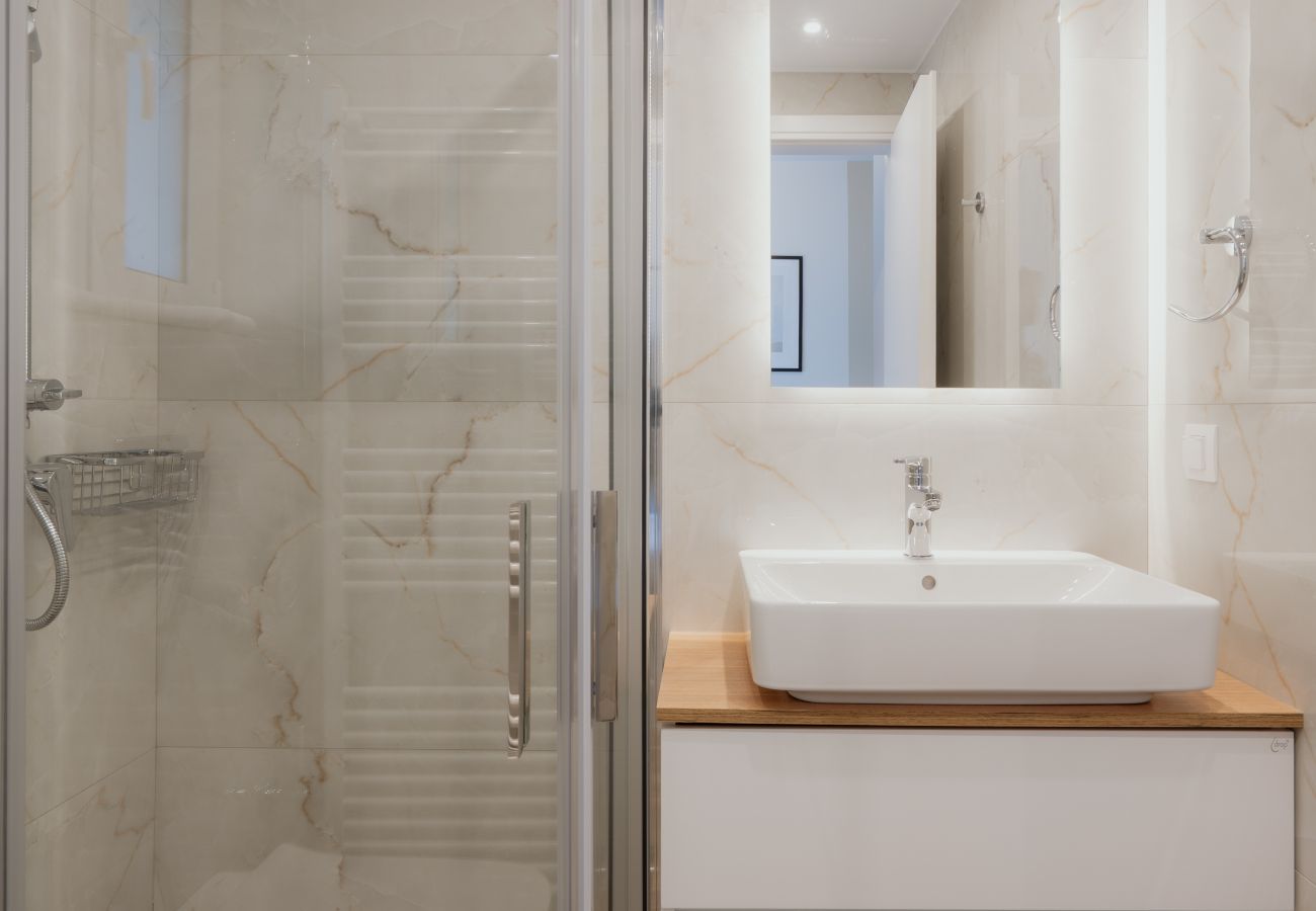 Apartment in Athens - Moschonision 18, E1 5th 4b3b 