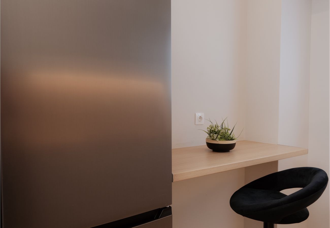 Apartment in Athens - Moschonision 18, E1 5th 4b3b 