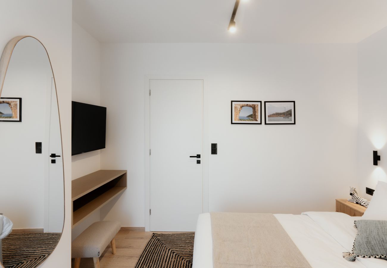 Apartment in Piraeus - EDGE-PIR. D5 1b2b ITHACA