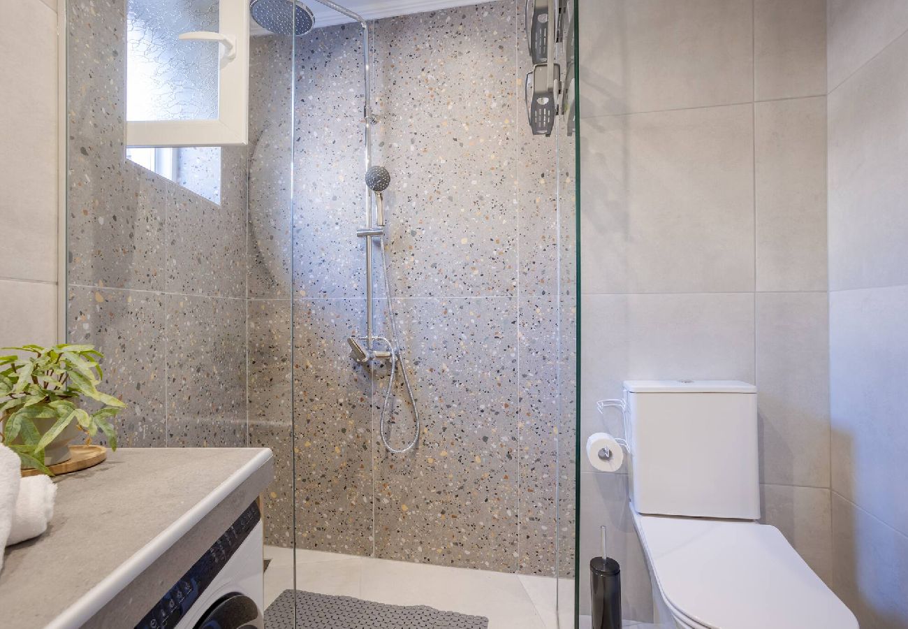 House in Chania - Comfinest house with jacuzzi in Chania old harbour 