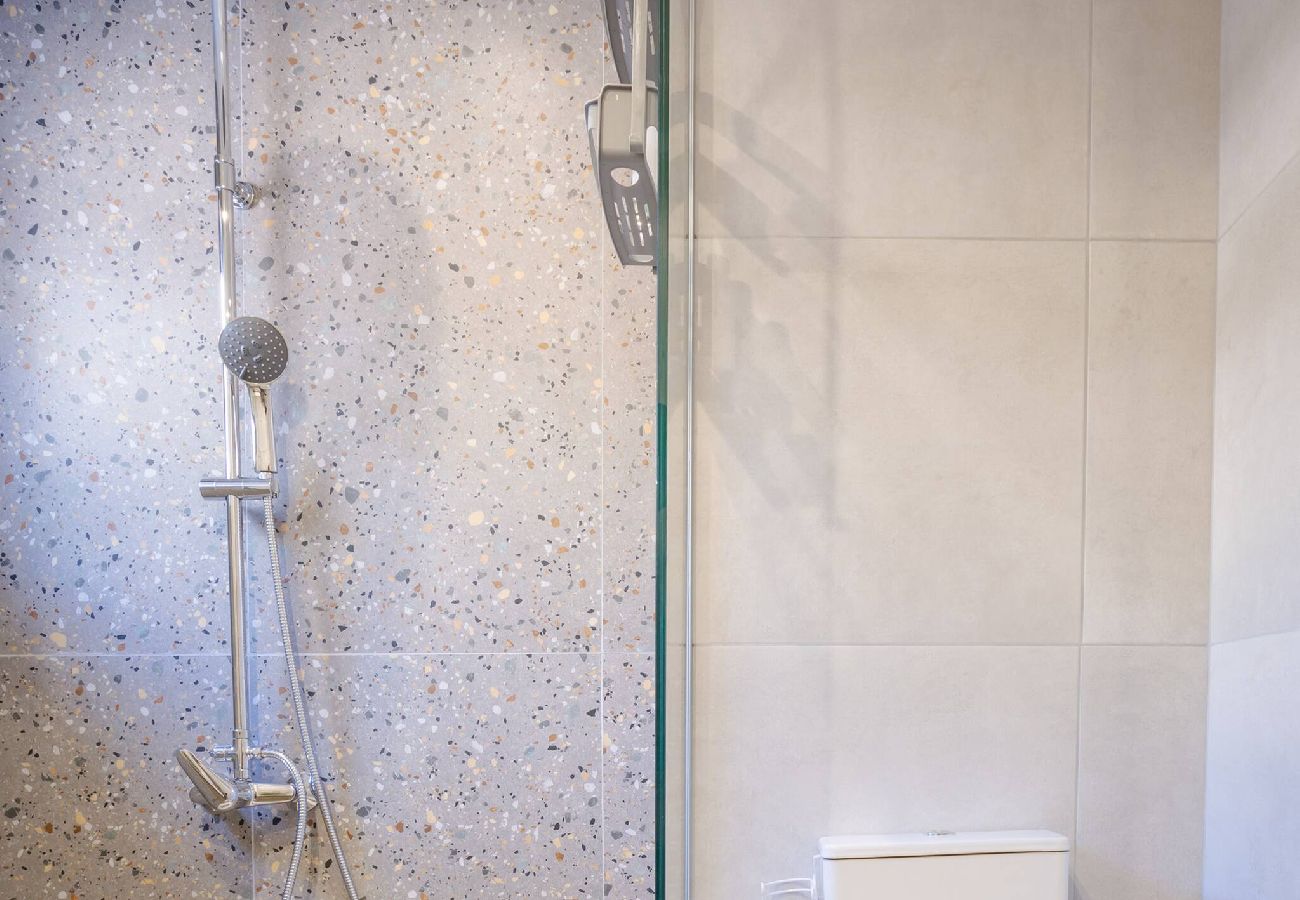 House in Chania - Comfinest house with jacuzzi in Chania old harbour 