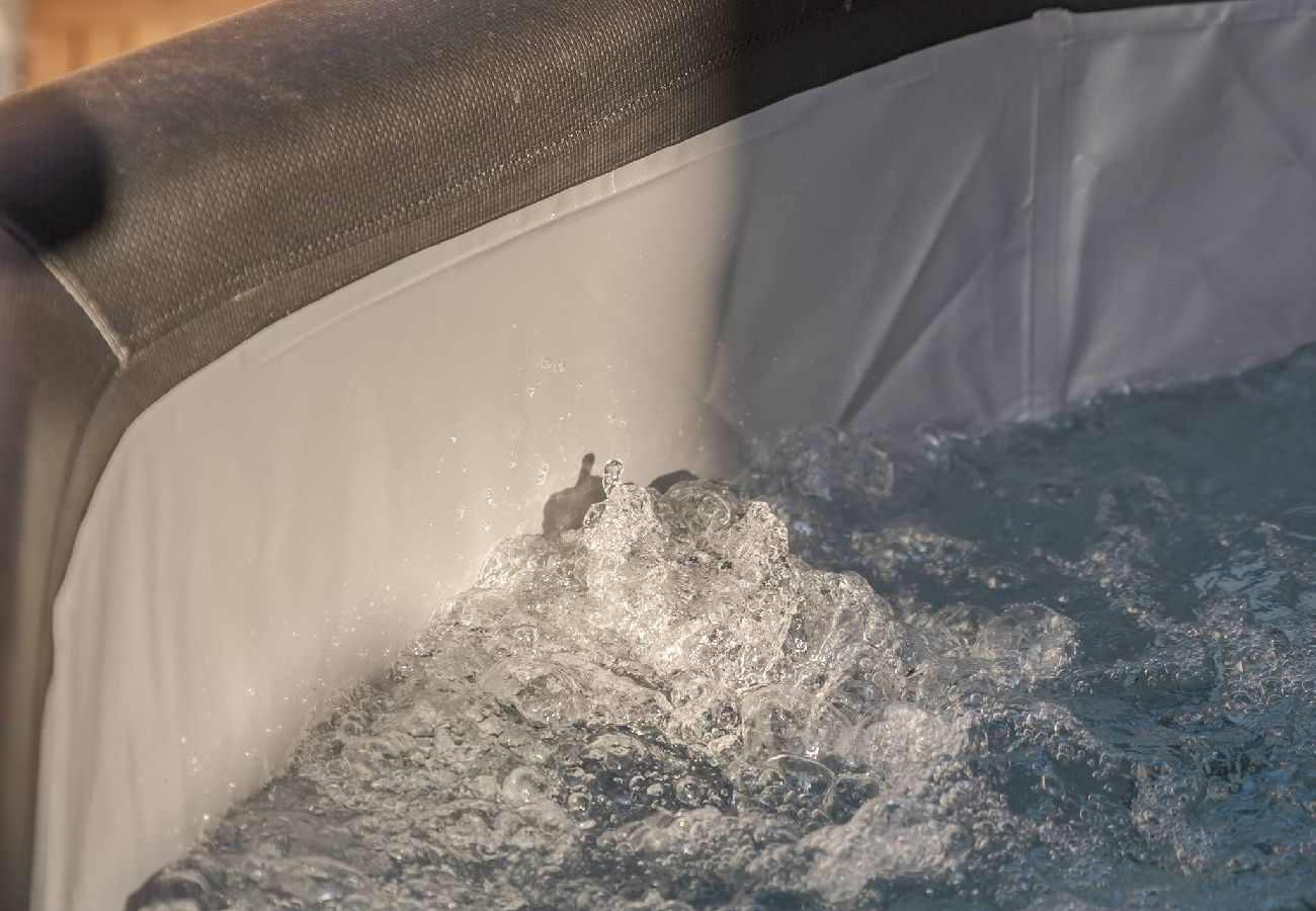 House in Chania - Comfinest house with jacuzzi in Chania old harbour 