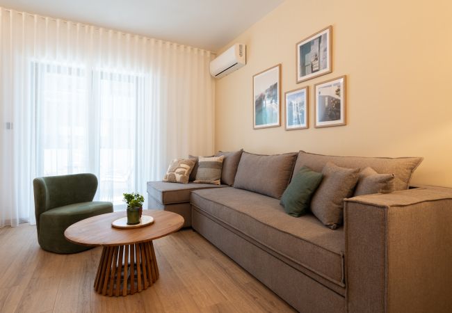 Apartment in Piraeus - Ikaria luxury Apartment in Pireaus with Parking