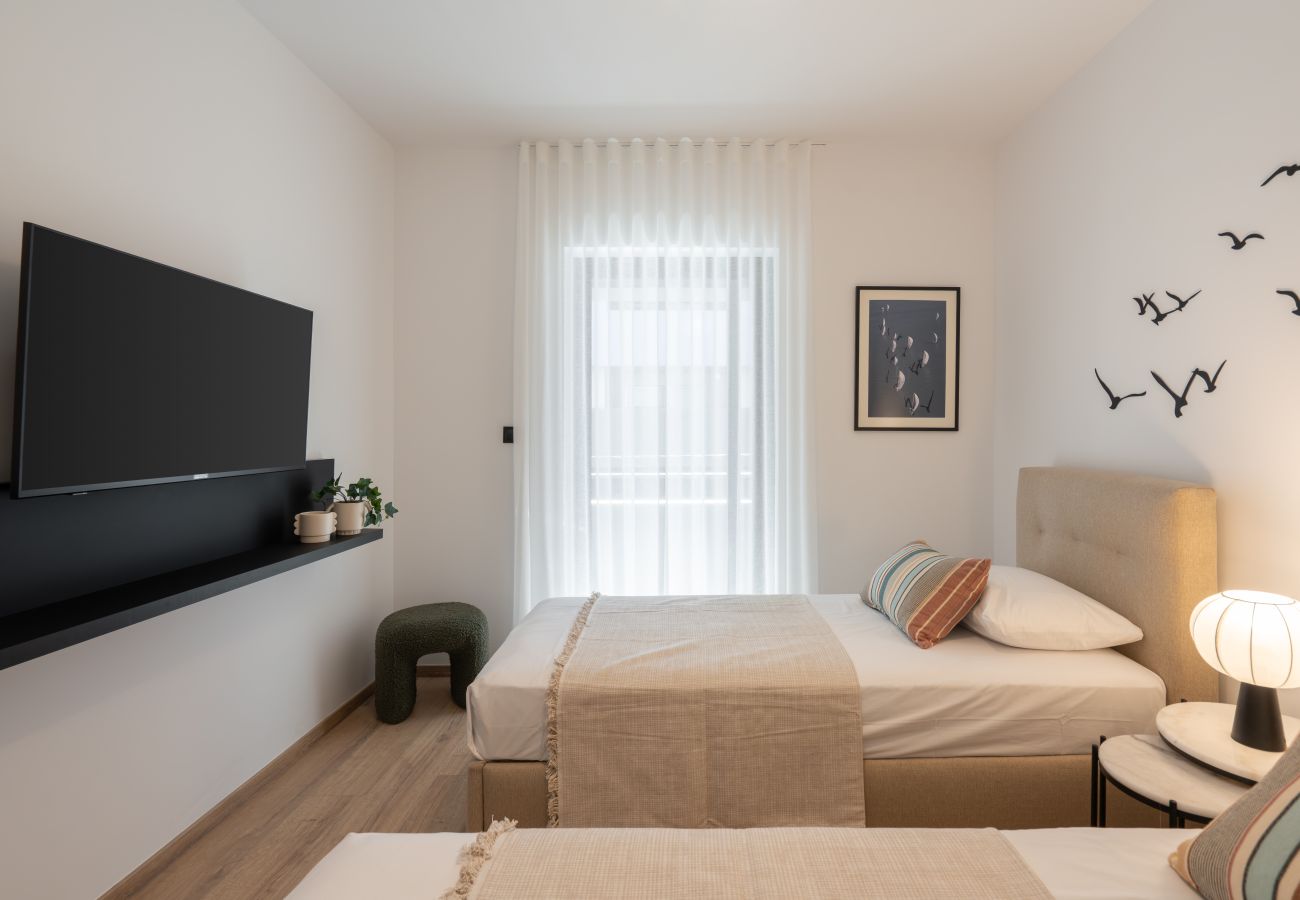 Apartment in Piraeus - Ikaria luxury Apartment in Pireaus with Parking