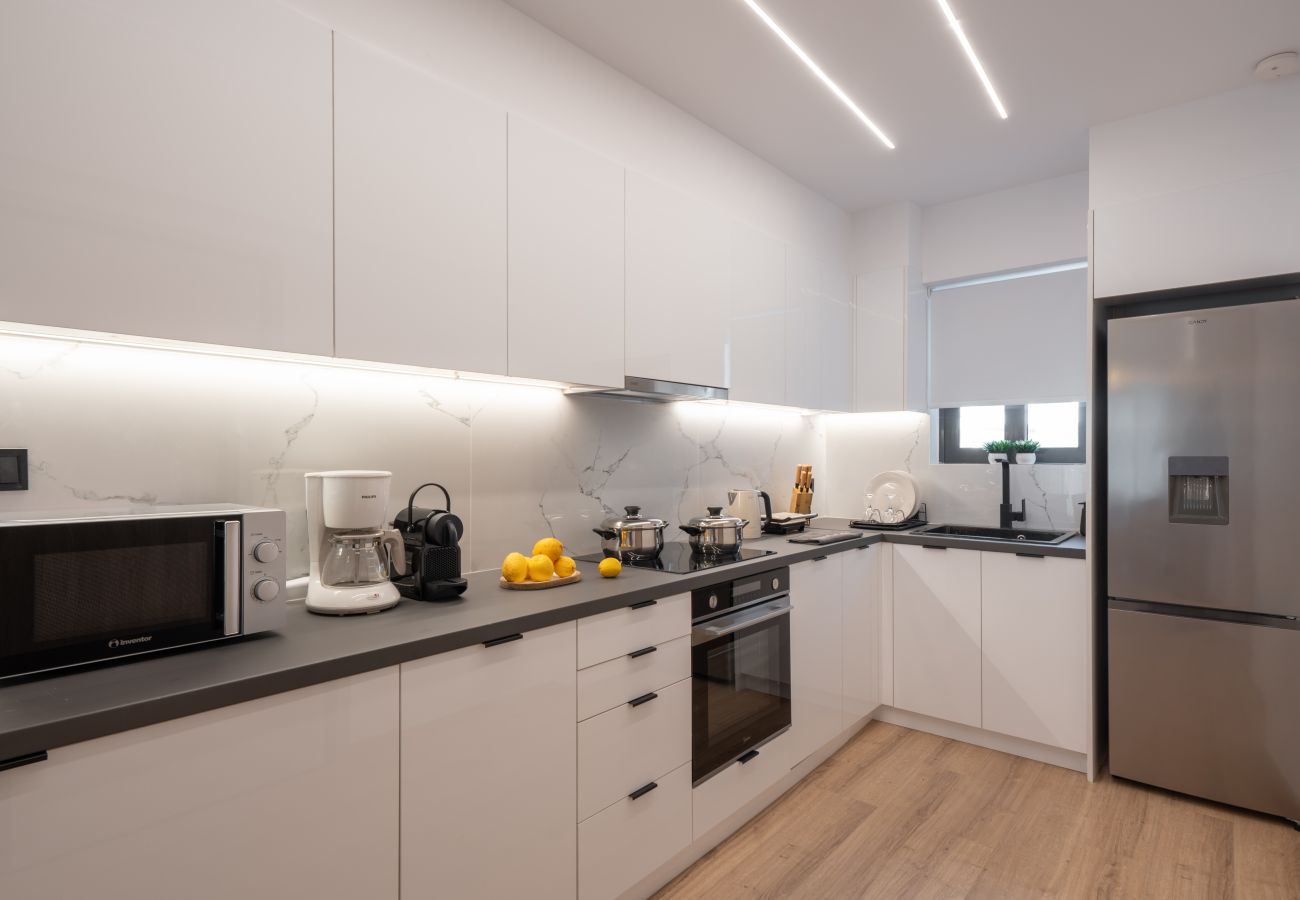 Apartment in Piraeus - Ikaria luxury Apartment in Pireaus with Parking