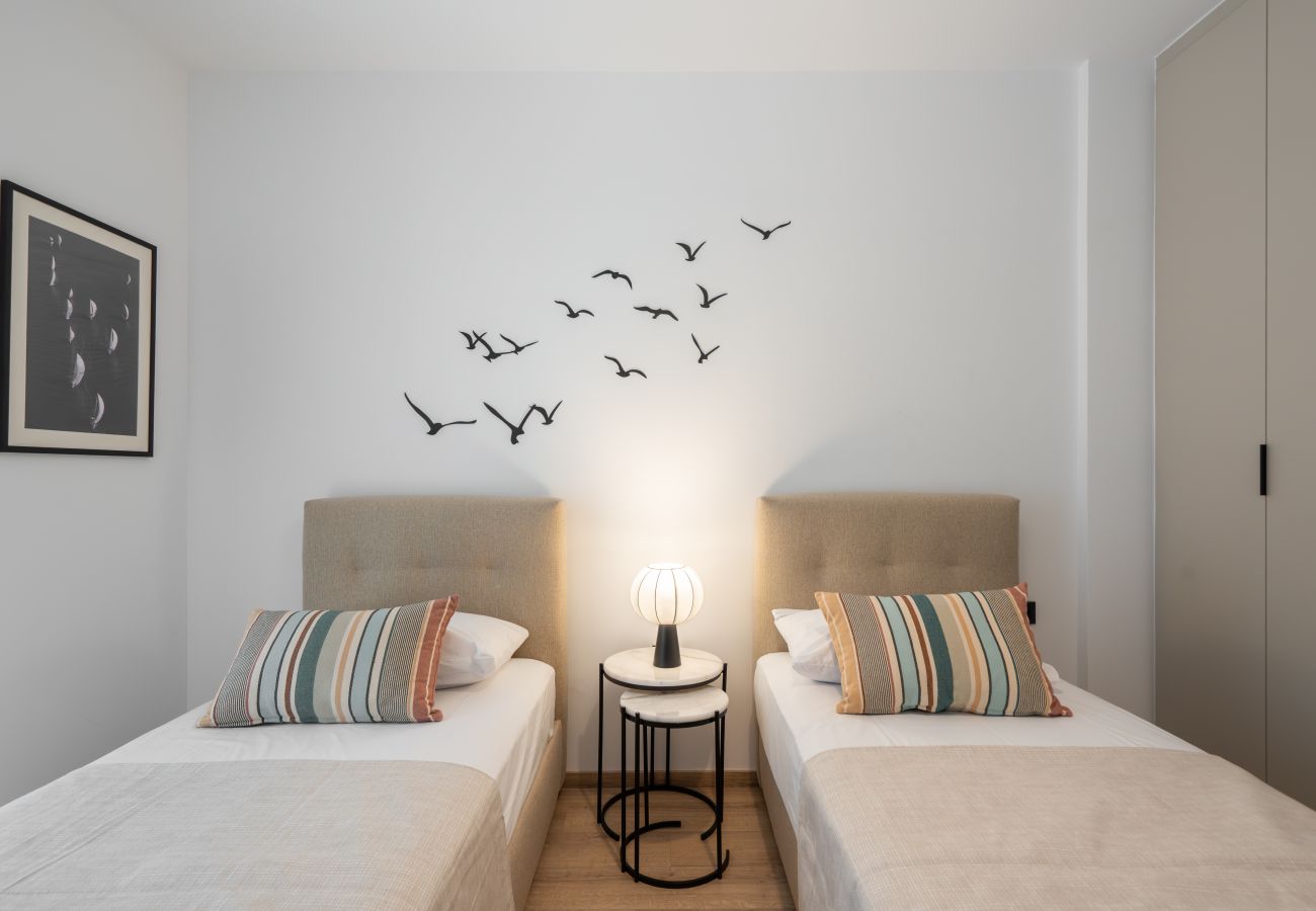 Apartment in Piraeus - Ikaria luxury Apartment in Pireaus with Parking