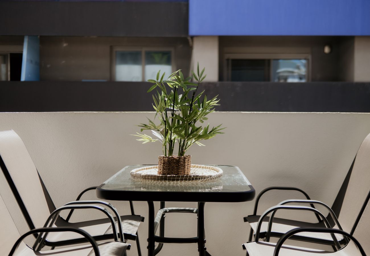 Apartment in Piraeus - Ikaria luxury Apartment in Pireaus with Parking