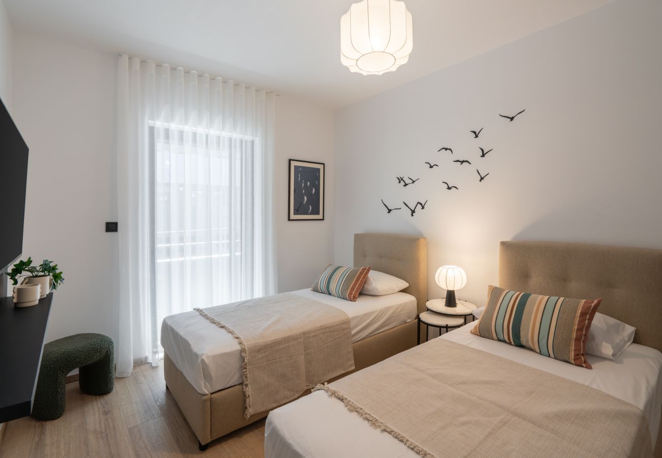 Apartment in Piraeus - Ikaria luxury Apartment in Pireaus with Parking