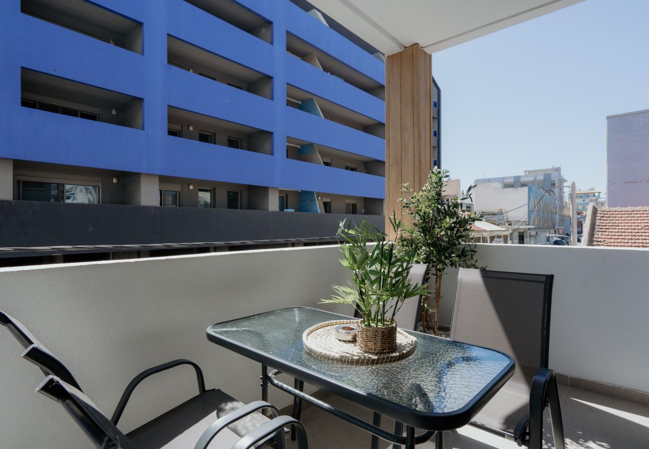 Apartment in Piraeus - Ikaria luxury Apartment in Pireaus with Parking